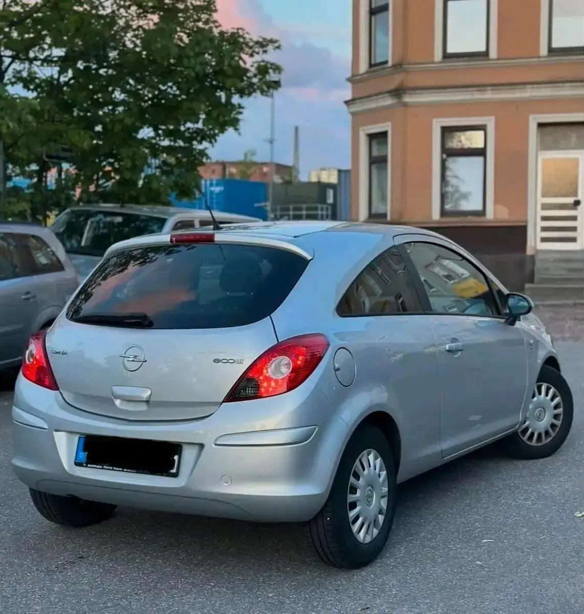 Gebraucht Opel Corsa 100 PS (73 kW) 2010 Silber Kleinwagen
