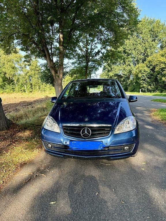 Blau Gebraucht 2008 Mercedes A150 Van / Kleinbus | 4.250 € (Fairer Preis) - Bild 1/4