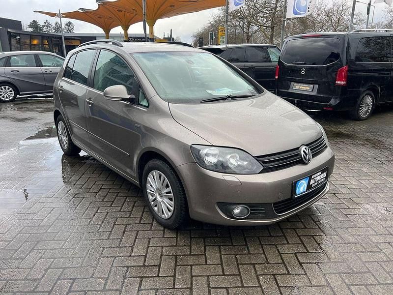 Gebraucht VW Golf VII Life 105 PS (77 kW) 2013 Braun Limousine