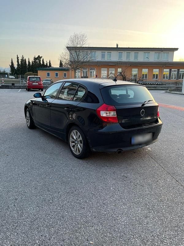 Gebraucht BMW 116 116 PS (85 kW) 2006 Schwarz Kleinwagen