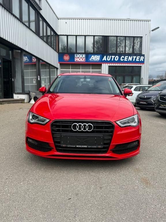 Gebraucht Audi A3 S-Line 110 PS (80 kW) 2016 Rot Limousine