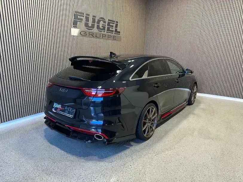 Gebraucht Kia ProCeed Sport 204 PS (150 kW) 2022 (1k) zilinaschwarz met. Kleinwagen