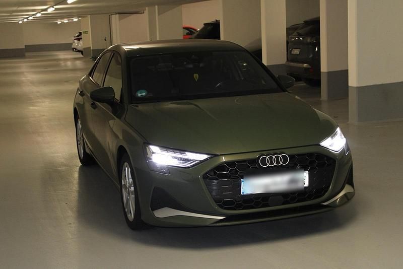 Gebraucht Audi A3 Design 150 PS (110 kW) 2024 Grün Limousine