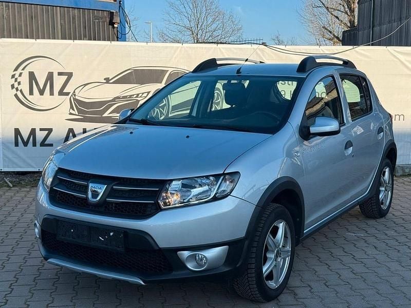 Gebraucht Dacia Sandero Prestige 90 PS (66 kW) 2014 Silber Limousine