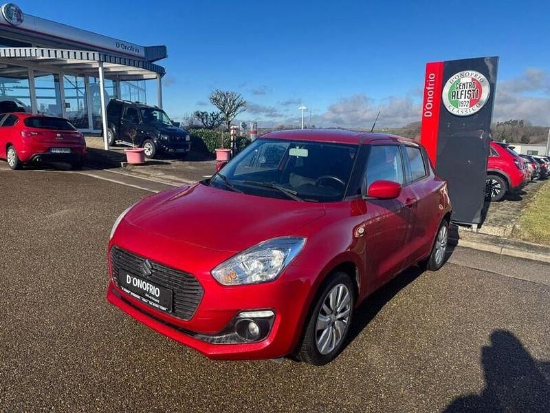 Gebraucht Suzuki Swift Comfort 90 PS (66 kW) 2018 Burning red pearl metallic Kleinwagen