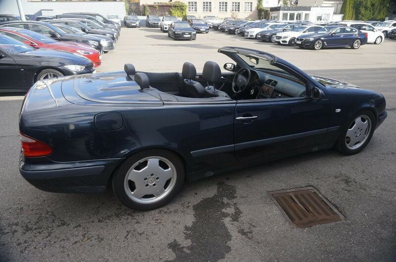 Gebraucht Mercedes CLK320 Elegance 218 PS (160 kW) 1999 Schwarz metallic Cabrio