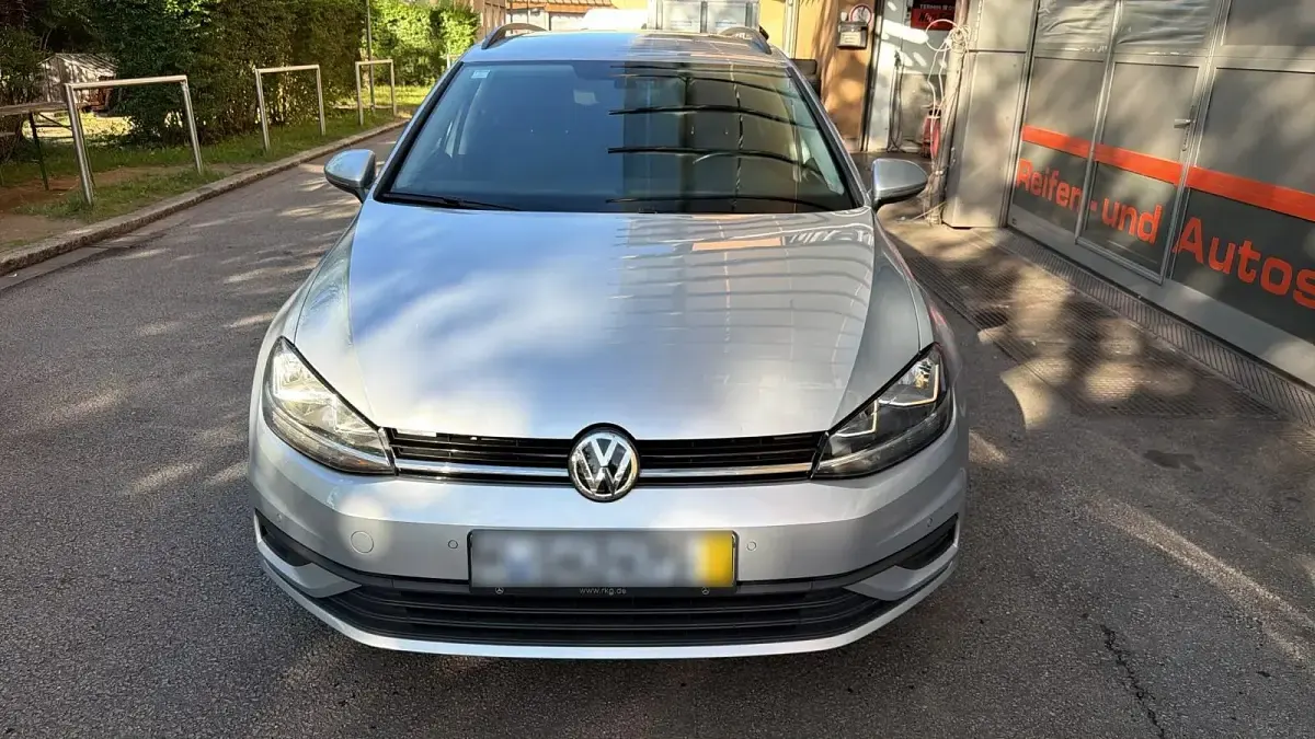 Gebraucht VW Golf VII Trendline 116 PS (85 kW) 2019 Silber Kombi