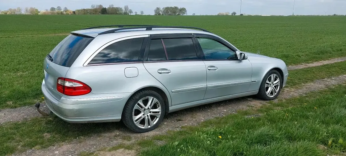 Gebraucht Mercedes E220 150 PS (110 kW) 2004 Kombi