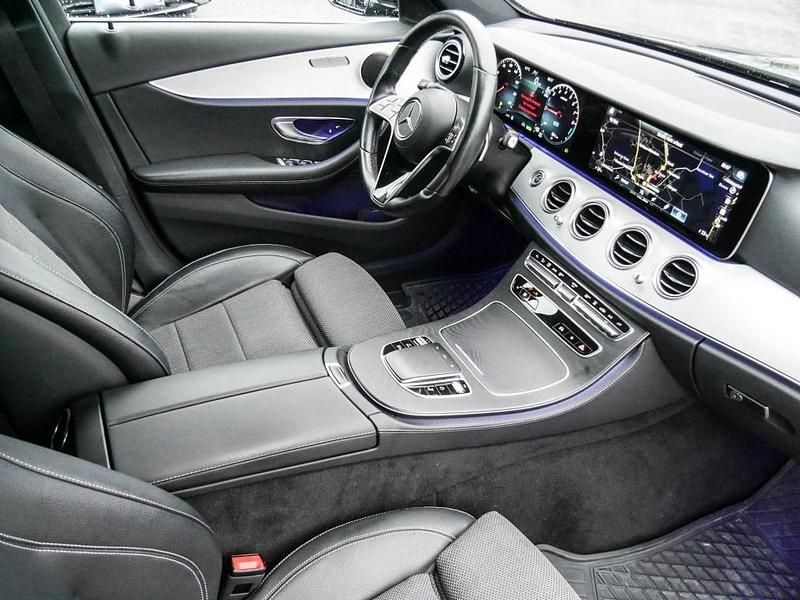 Gebraucht Mercedes E300 Avantgarde 211 PS (155 kW) 2021 Schwarz Limousine