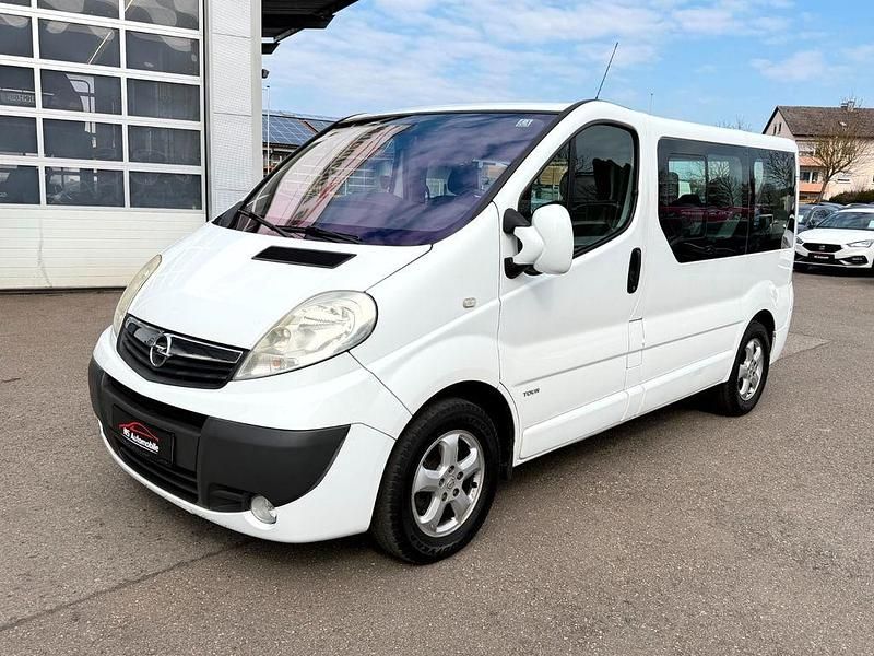 Gebraucht Opel Vivaro Cosmo 145 PS (106 kW) 2010 Weiß Van / Kleinbus