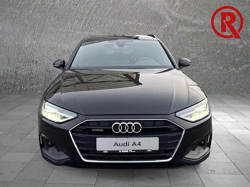 Gebraucht Audi A4 Basis 204 PS (150 kW) 2023 Schwarz Kombi