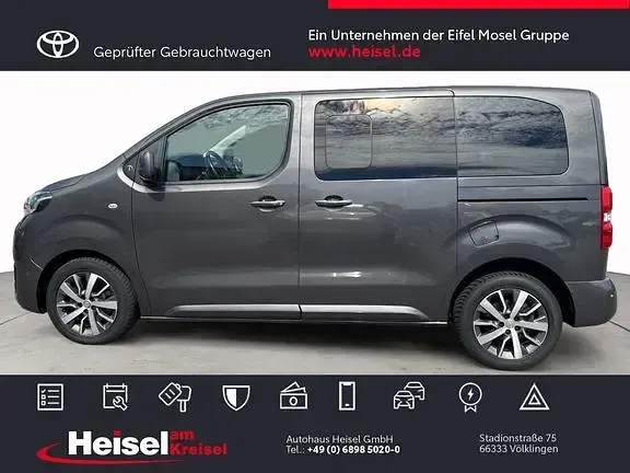 Gebraucht Toyota Proace Verso Team 150 PS (110 kW) 2020 Basaltgrau metallic Kombi
