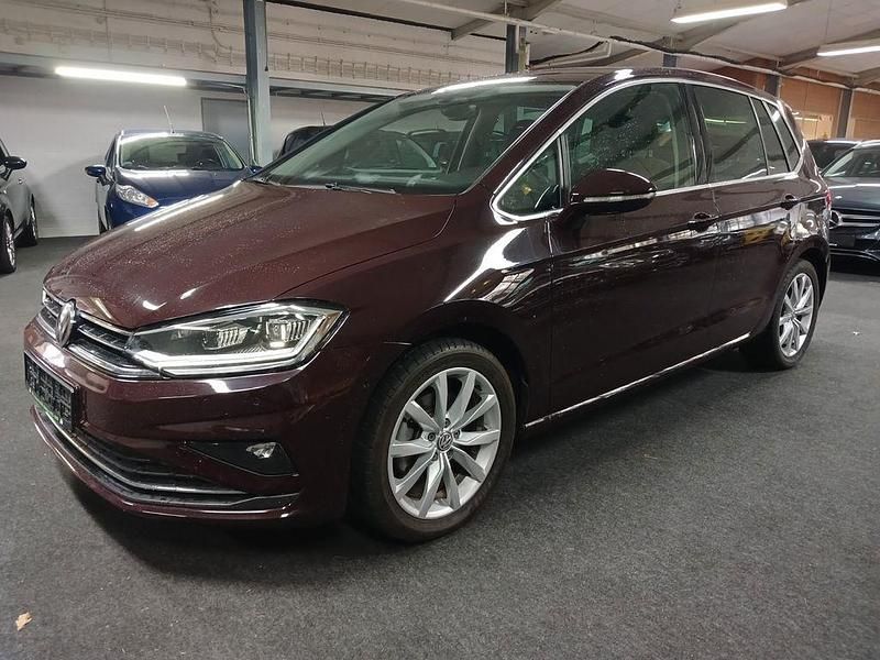 Gebraucht VW Golf VII Highline 131 PS (96 kW) 2018 Schwarz Kombi
