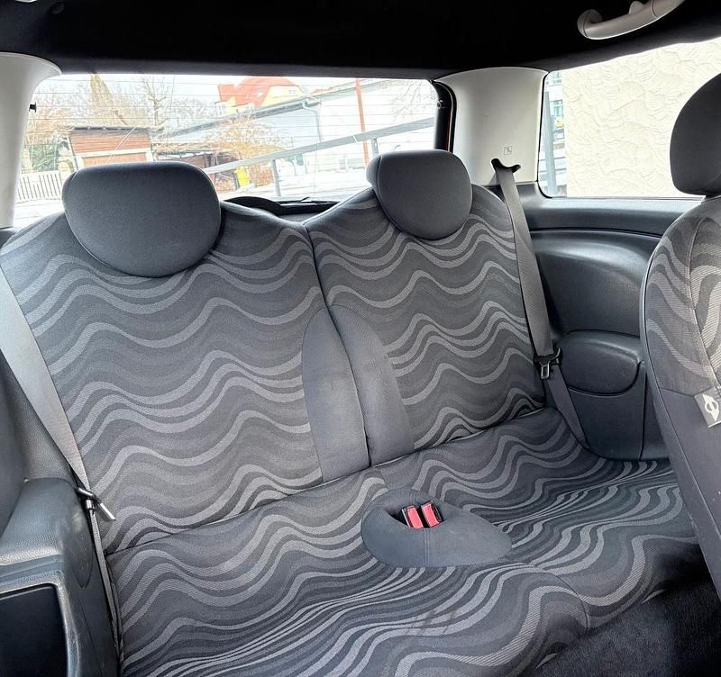 Second-hand Mini Cooper 90 CP (66 kW) 2002 Roșu Hatchback