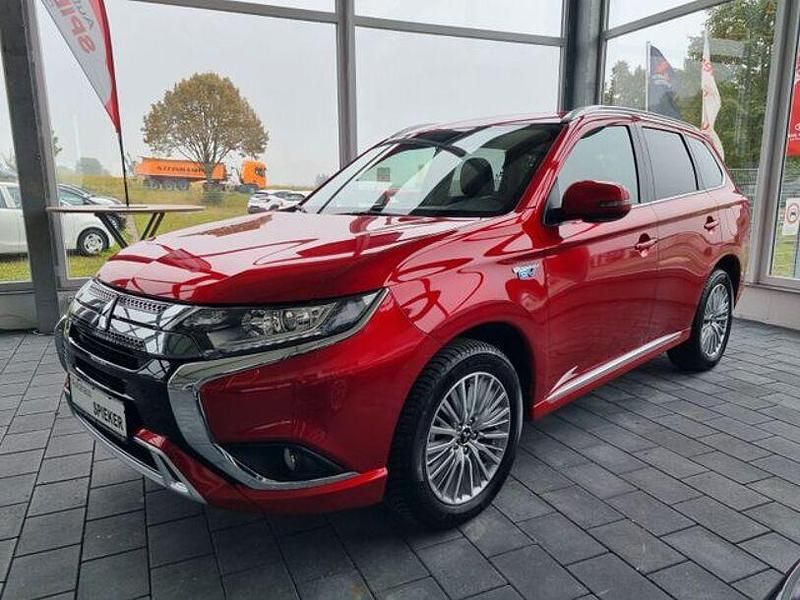 Weiss Gebraucht 2020 Mitsubishi Outlander P-HEV Spirit Limousine | 23.490 € (Etwas zu teuer) - Bild 1/4