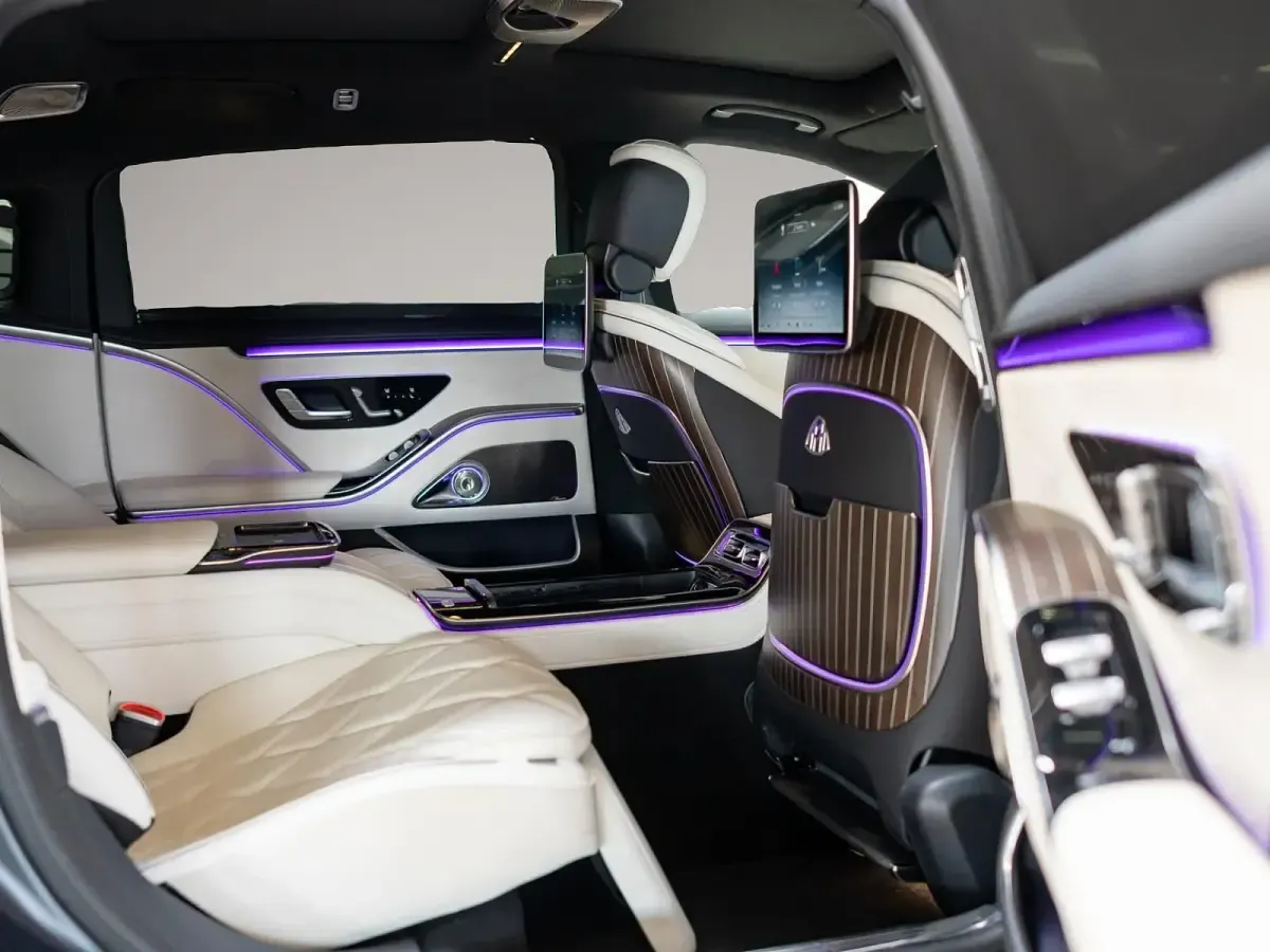Gebraucht Mercedes S680 612 PS (450 kW) 2023 Manufacturer Limousine