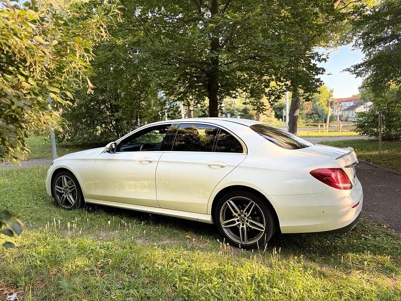 Gebraucht Mercedes E200 197 PS (144 kW) 2020 Weiß Limousine