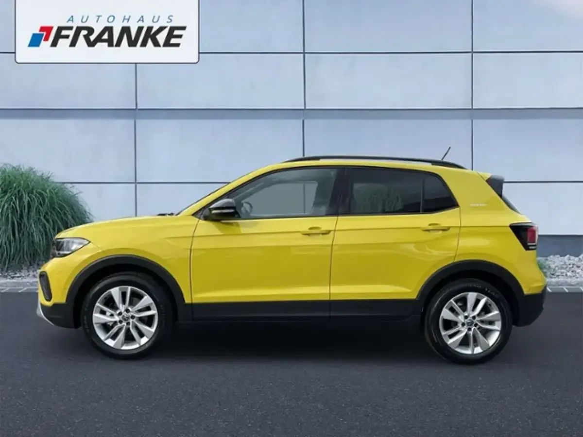 Neu VW T-Cross Life 116 PS (85 kW) 2026 Grape yellow SUV