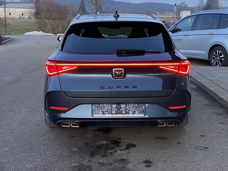 Gebraucht Cupra Leon VZ 245 PS (180 kW) 2022 Grau Limousine