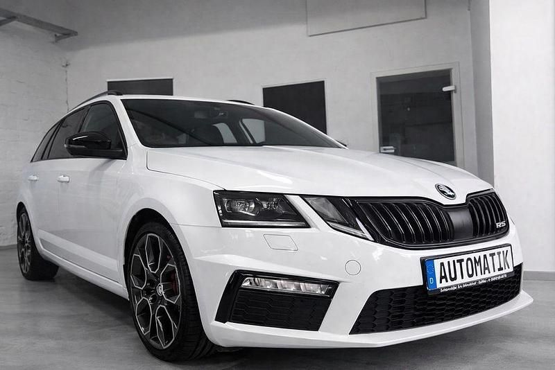 Weiß Gebraucht 2018 Skoda Octavia RS Limousine | 18.880 € (Fairer Preis) - Bild 1/4