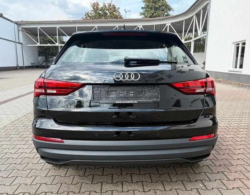 Gebraucht Audi Q3 Basis 245 PS (180 kW) 2022 Mythosschwarz SUV