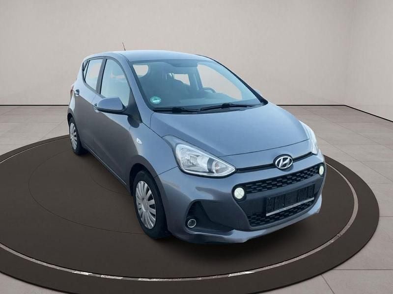 Grau Gebraucht 2017 Hyundai i10 YES! Kleinwagen | 4.250 € (Fairer Preis) - Bild 1/4