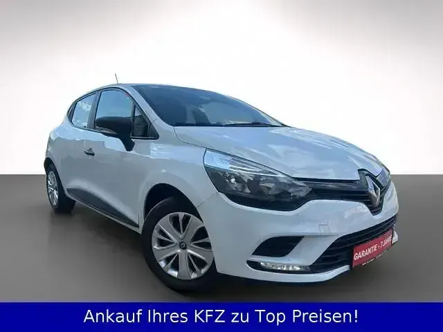 Gebraucht Renault Clio Life 76 PS (55 kW) 2020 Weiss Limousine