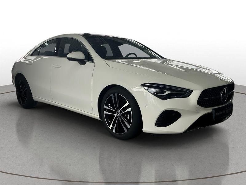 Gebraucht Mercedes CLA180 Progressive 136 PS (100 kW) 2025 Unilack polarweiß Limousine