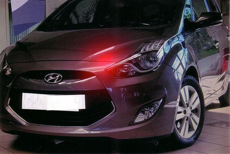 Braun Gebraucht 2015 Hyundai ix20 Style Van / Kleinbus | 10.450 € (Fairer Preis) - Bild 1/4