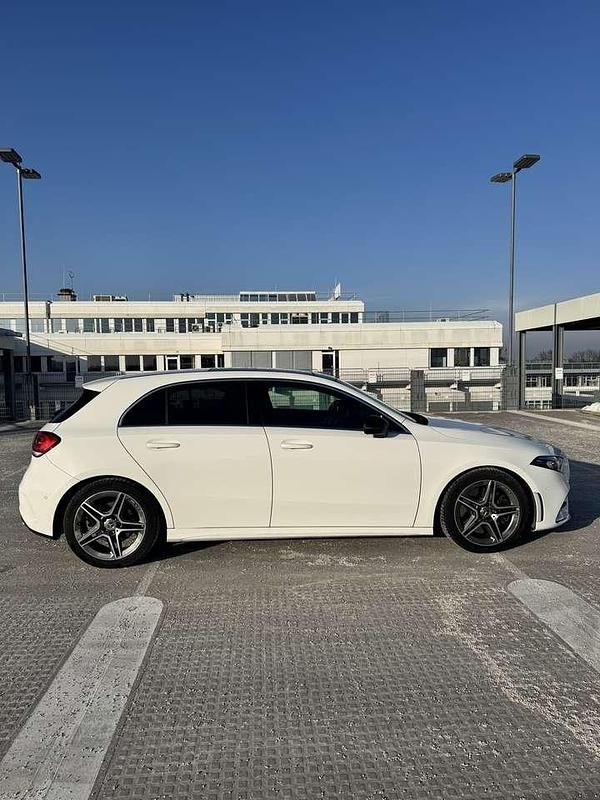 Gebraucht Mercedes A250 224 PS (164 kW) 2019 Weiß Kleinwagen