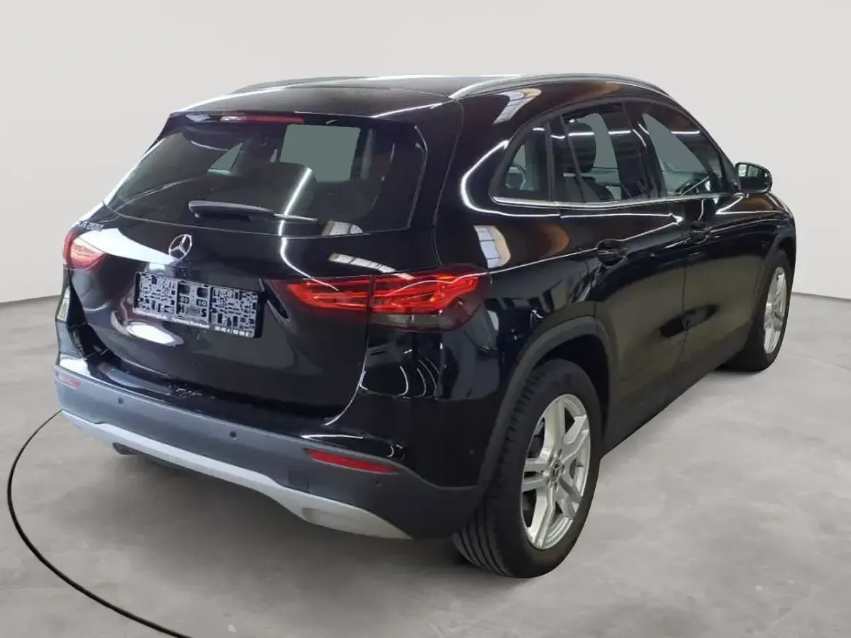 Gebraucht Mercedes GLA200 Style 163 PS (119 kW) 2021 Nachtschwarz SUV