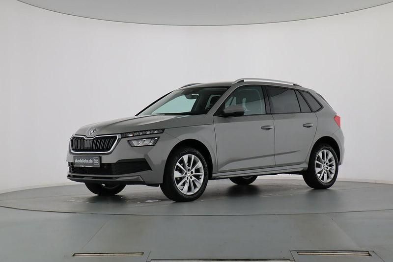 Steelgrau Gebraucht 2021 Skoda Kamiq Style SUV | 21.889 € (Fairer Preis) - Bild 1/4