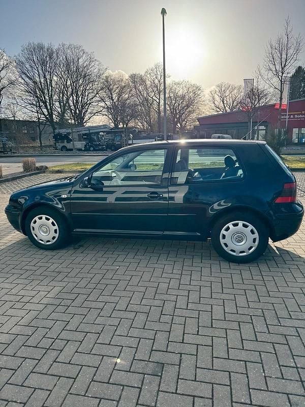 Gebraucht VW Golf IV 101 PS (74 kW) 2002 Blau Limousine