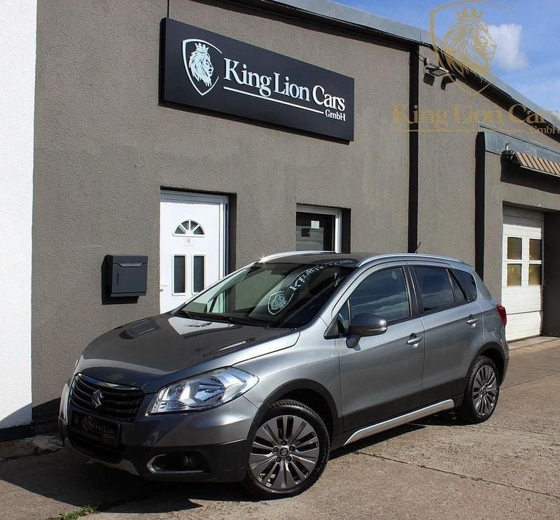 Grau Gebraucht 2015 Suzuki SX4 S-Cross Comfort SUV | 7.980 € (Fairer Preis) - Bild 1/4