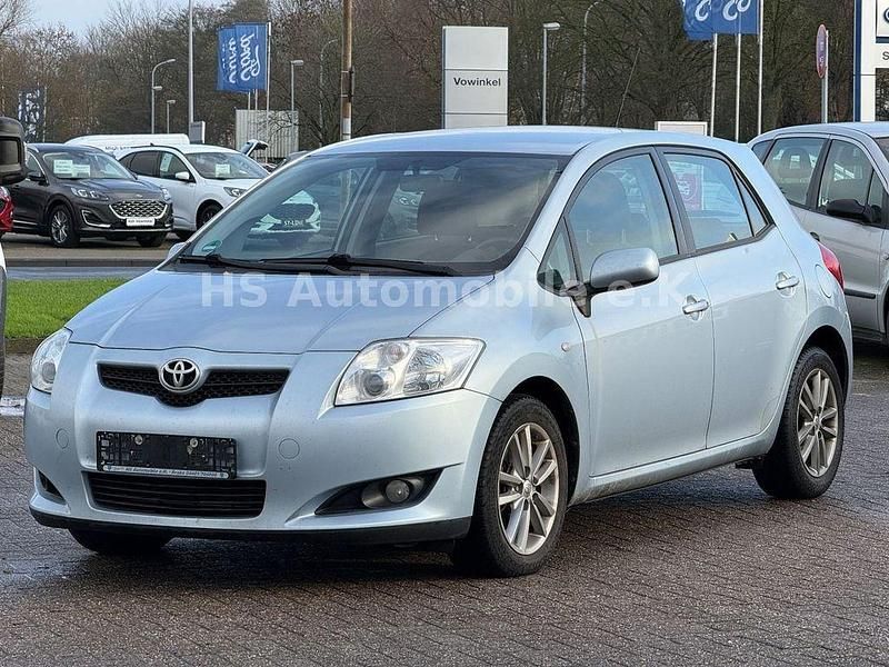 Blau Gebraucht 2009 Toyota Auris Life Limousine | 3.999 € (Guter Preis) - Bild 1/4