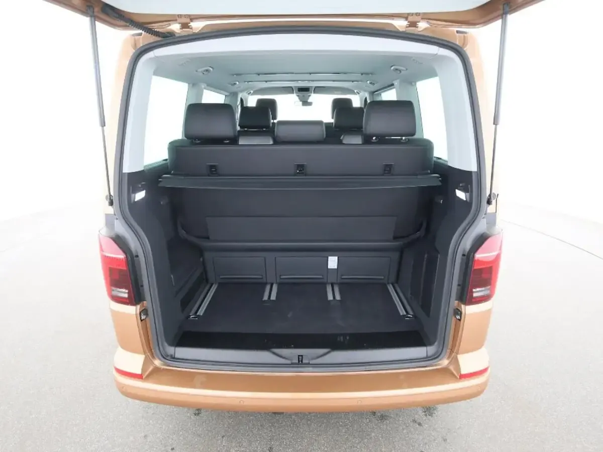 Gebraucht VW Multivan Comfortline 204 PS (150 kW) 2022 Van / Kleinbus
