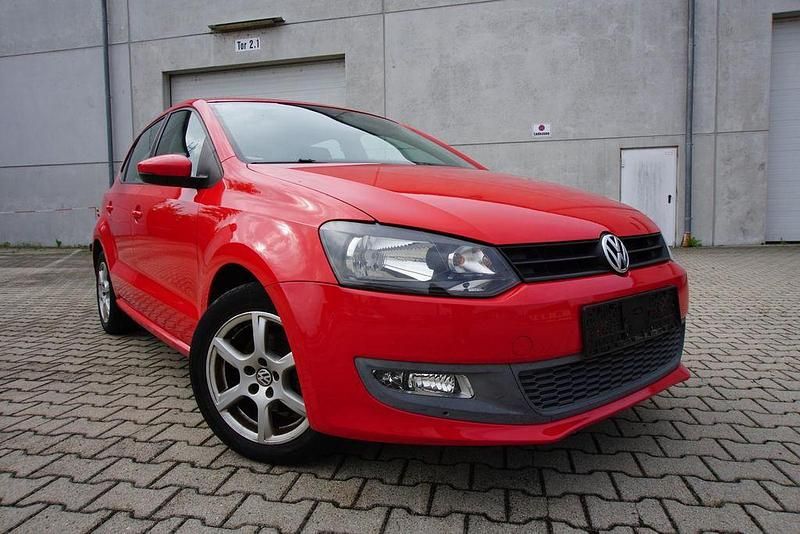 Rot Gebraucht 2010 VW Polo Limousine | 2.950 € (Superpreis) - Bild 1/4