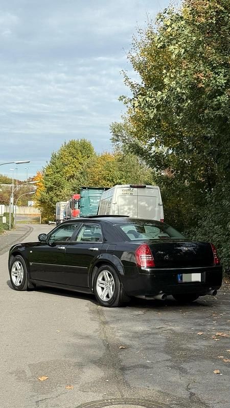Schwarz Gebraucht 2005 Chrysler 300C Limousine | 7.550 € - Bild 1/4