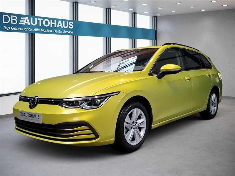 Gelb Gebraucht 2024 VW Golf VIII Life Kombi | 23.780 € (Guter Preis) - Bild 1/4