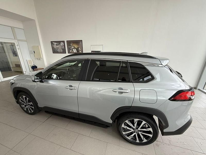 Gebraucht Toyota Corolla Cross 152 PS (111 kW) 2025 Silber SUV