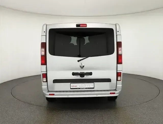 Occasion Renault Trafic 170 ch (125 kW) 2024 Argent Monospace