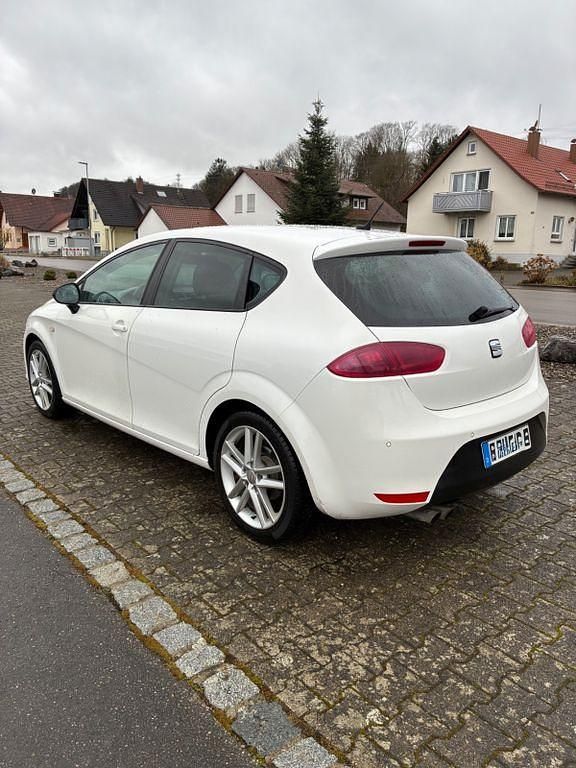 Gebraucht Seat Leon FR 140 PS (102 kW) 2011 Weiß Kleinwagen