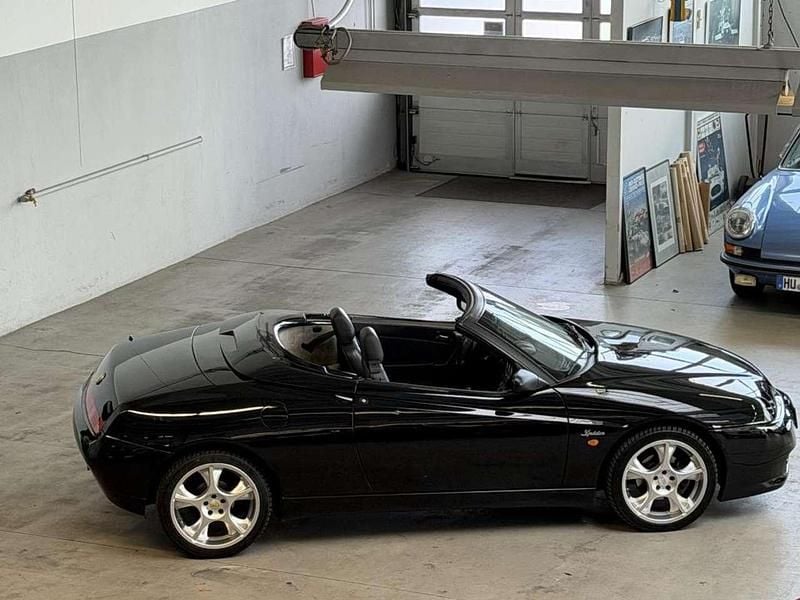 Schwarz Gebraucht 1999 Alfa Romeo Spider Cabrio | 6.900 € (Etwas zu teuer) - Bild 1/4