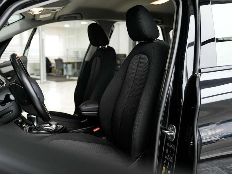 Gebraucht BMW 225 Active Tourer Advantage 224 PS (164 kW) 2017 Schwarz Van / Kleinbus