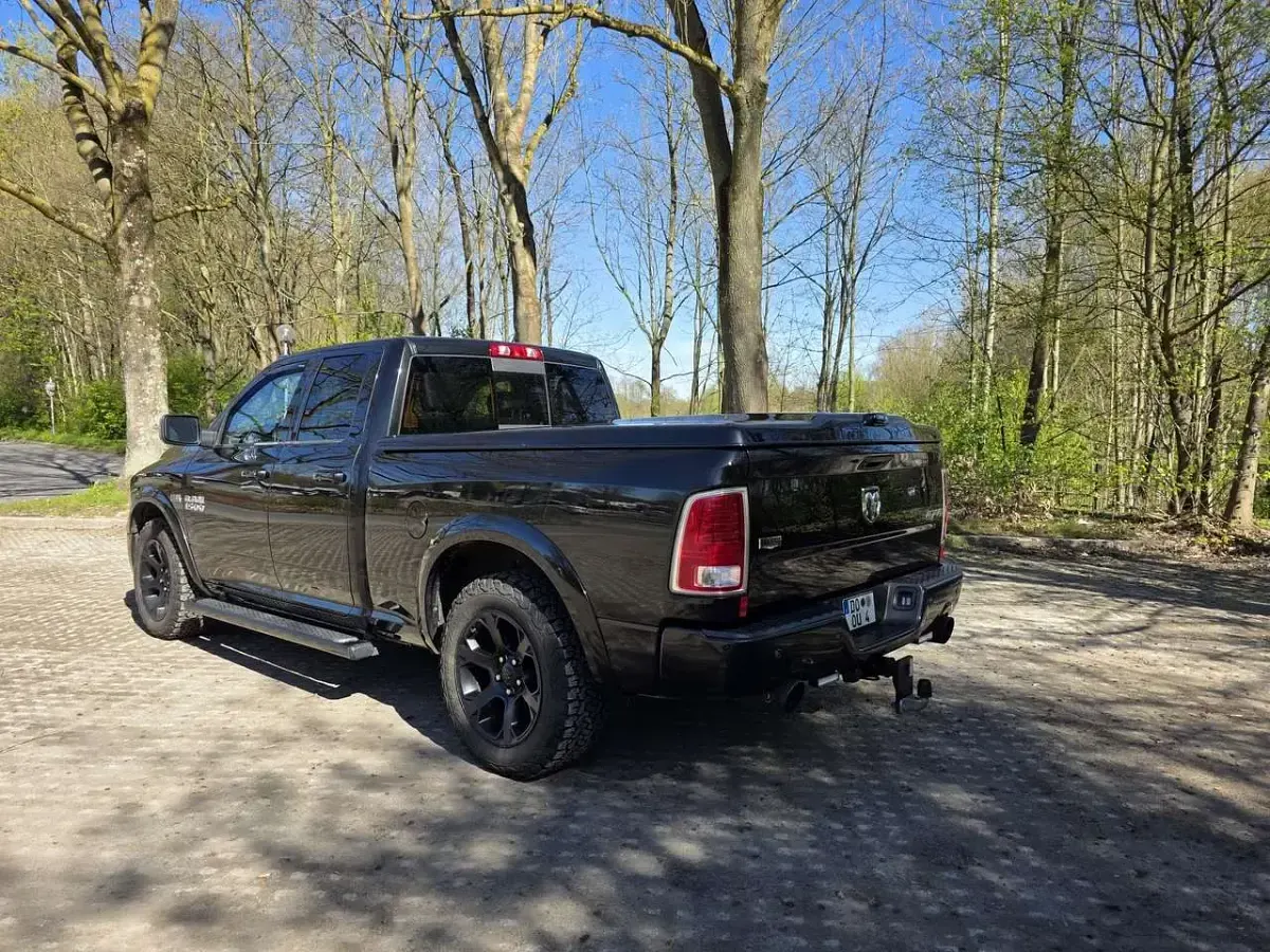 Gebraucht Dodge Ram 401 PS (294 kW) 2018 Schwarz
