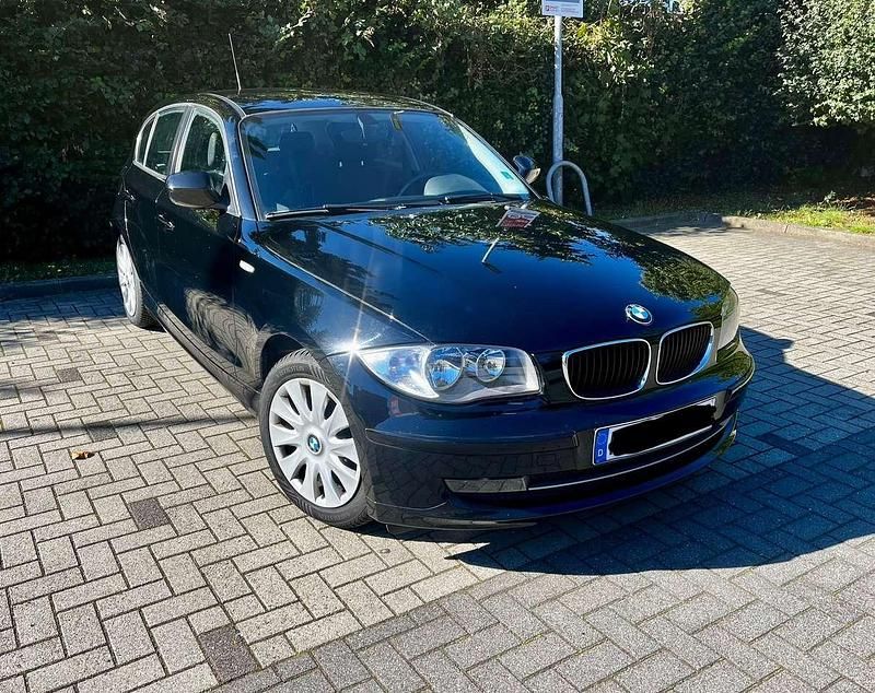 Schwarz Gebraucht 2009 BMW 116 Kleinwagen | 4.200 € (Fairer Preis) - Bild 1/4