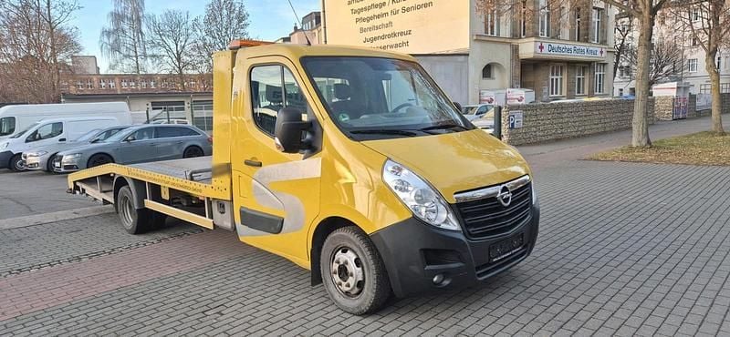 Gebraucht Opel Movano 164 PS (120 kW) 2017 Gelb Van / Kleinbus