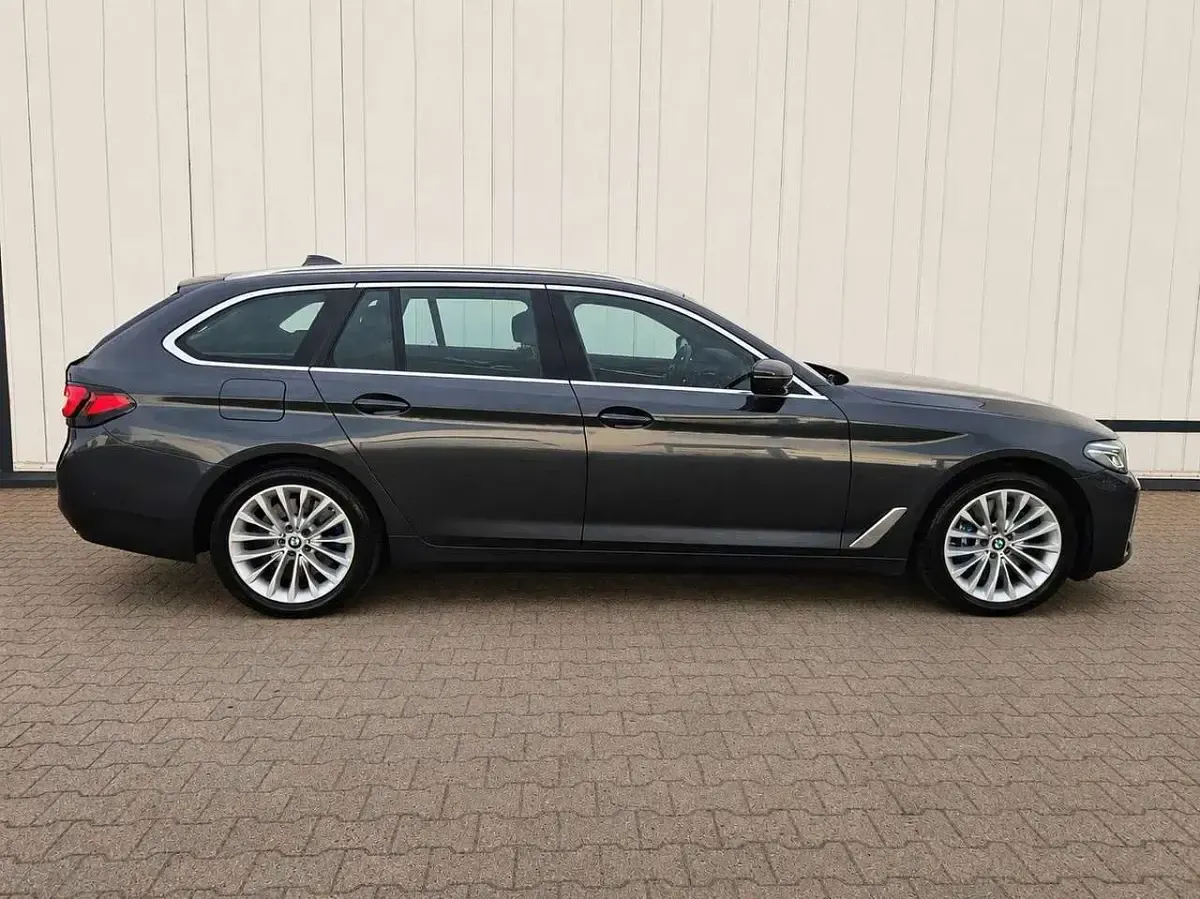 Gebraucht BMW 540 Luxury Line 340 PS (250 kW) 2021 Grau Limousine
