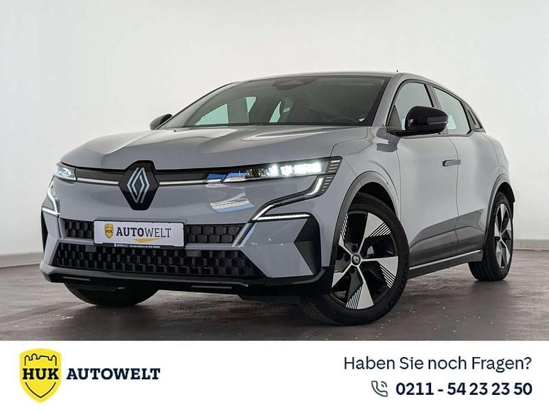 Rafalegrau Gebraucht 2023 Renault Megane E-Tech Equilibre Limousine | 22.360 € - Bild 1/3