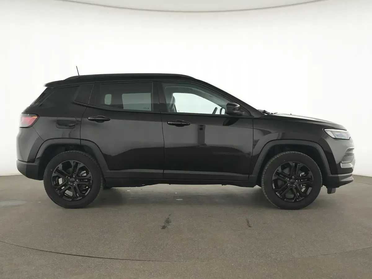 Gebraucht Jeep Compass 241 PS (177 kW) 2022 Black clear SUV